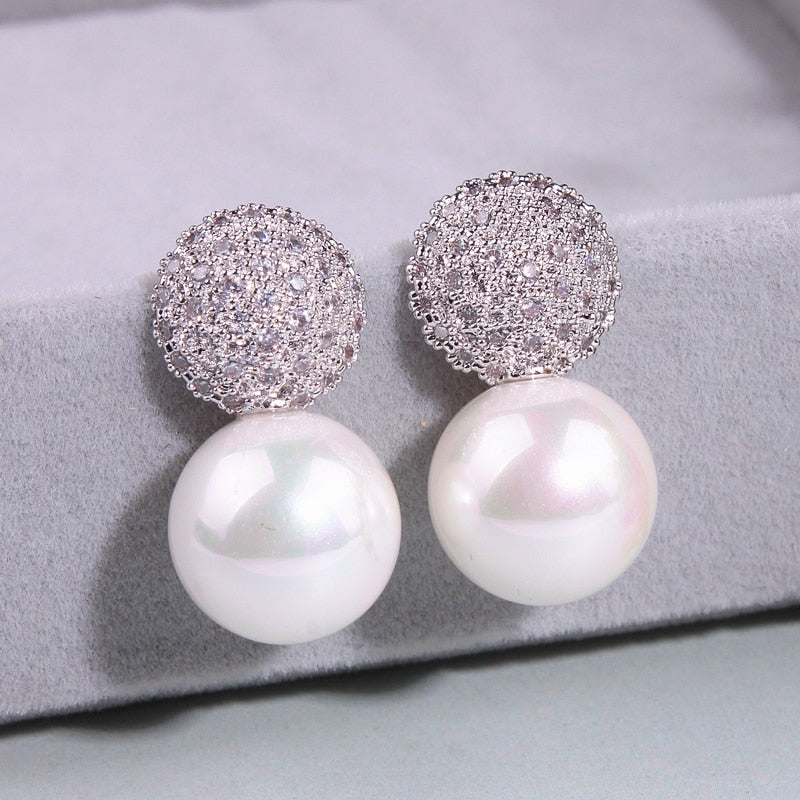 Pearl Earrings / Elegant White Pearl Earrings