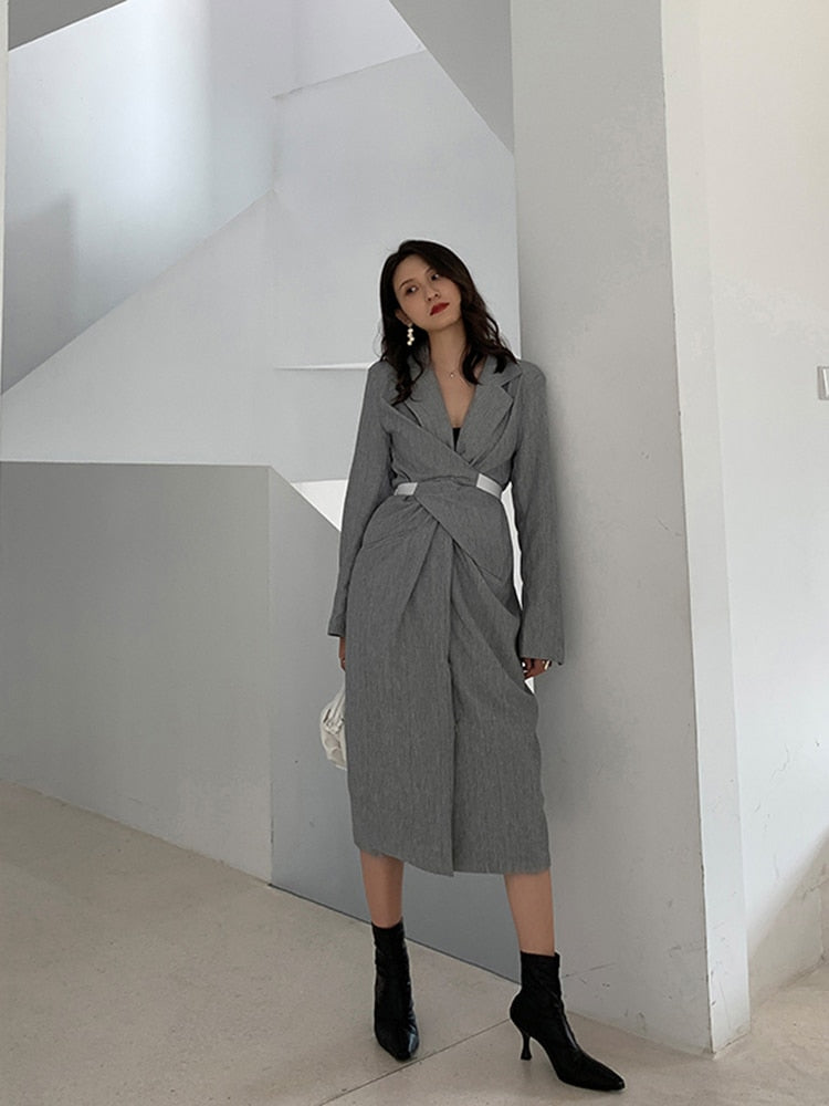 [EAM] Women Gray Pleated Knot Long Elegant Dress New V-collar Long Sleeve Loose Fit Fashion Tide Spring Summer 2022 1W485